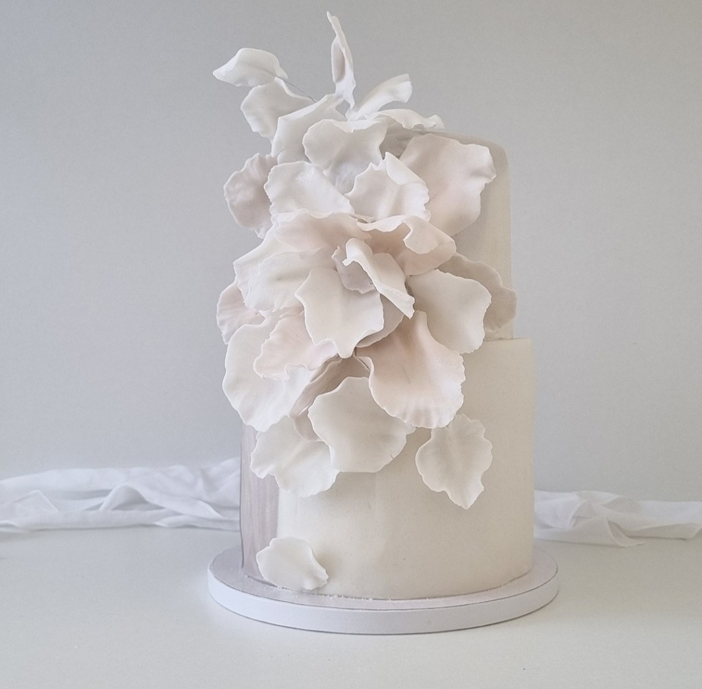 elegant weddingcake