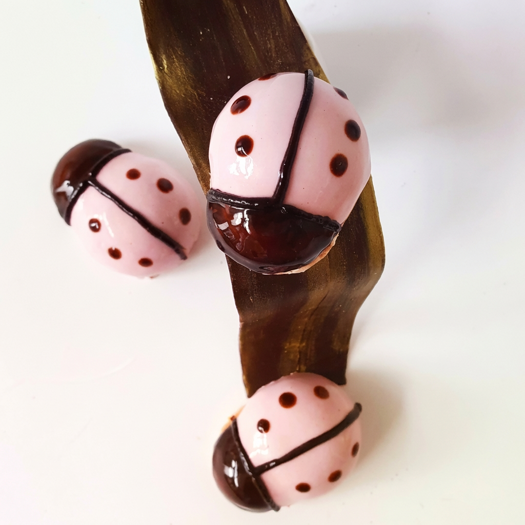 edible ladybug sculpture by Marina poética